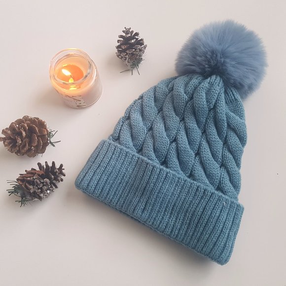 New Handmade Cable Knit Blue Beanie or Toque with Faux Fur Pom Pom and Lining - Picture 2 of 7
